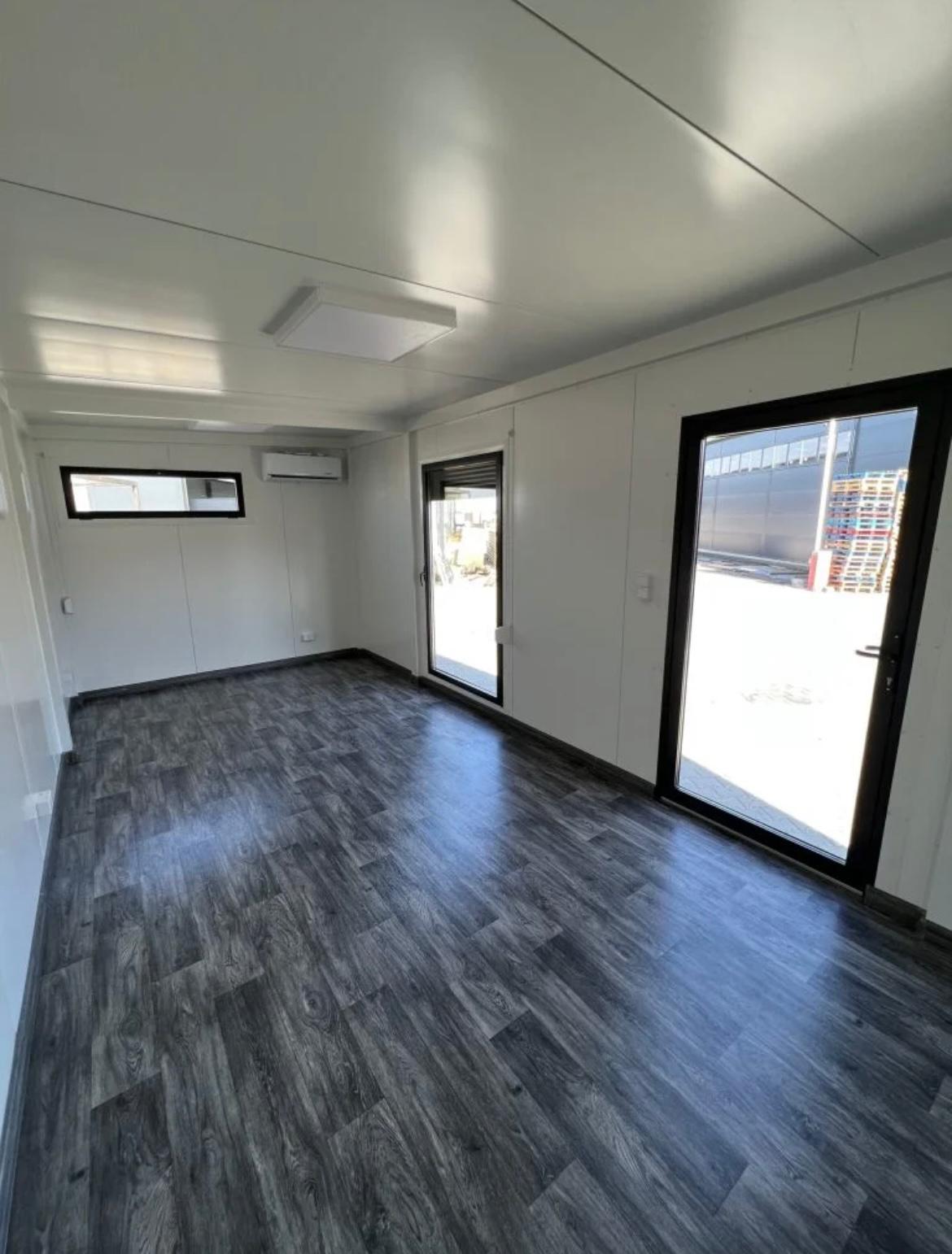 CONTENEDOR DE OFICINA 8,0 M X 3,0 M